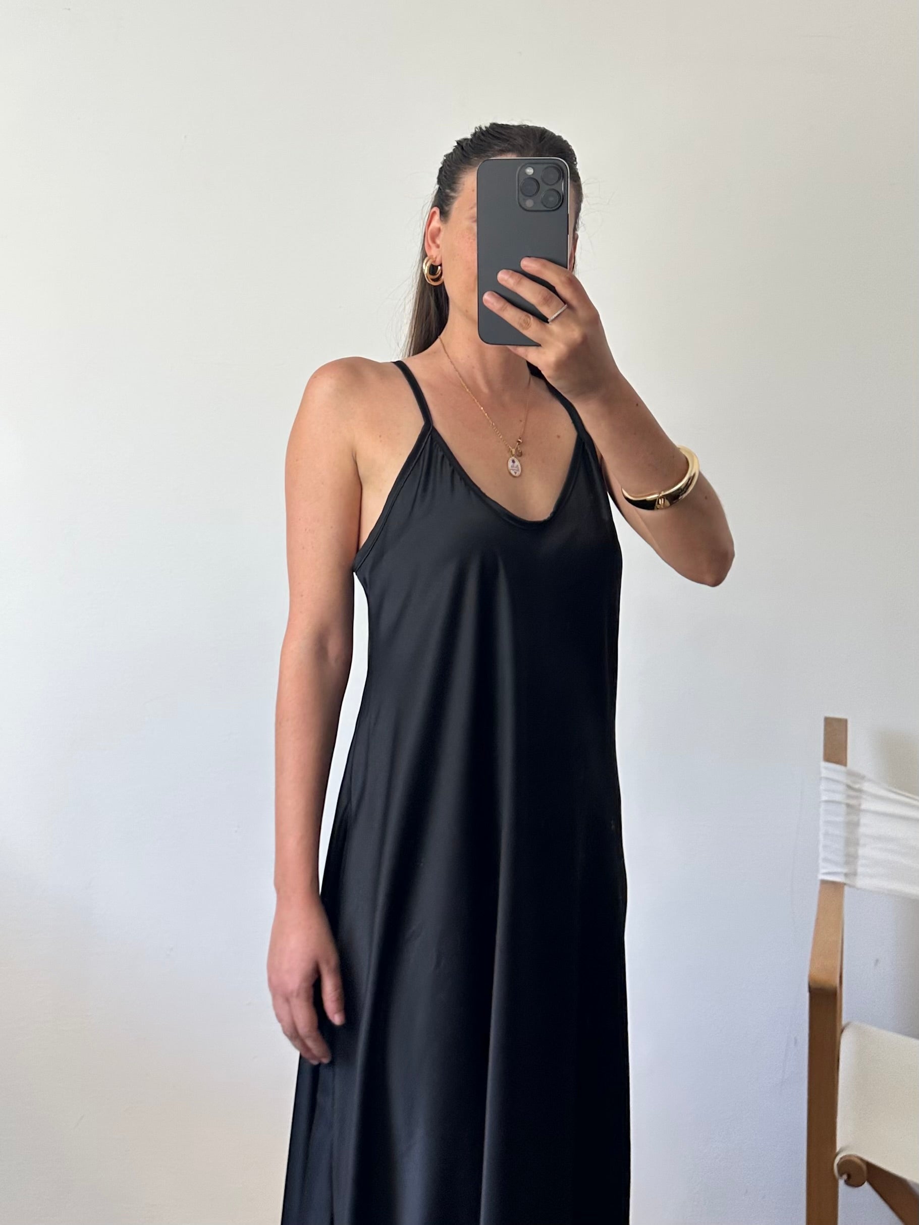 ABITO SATIN NERO