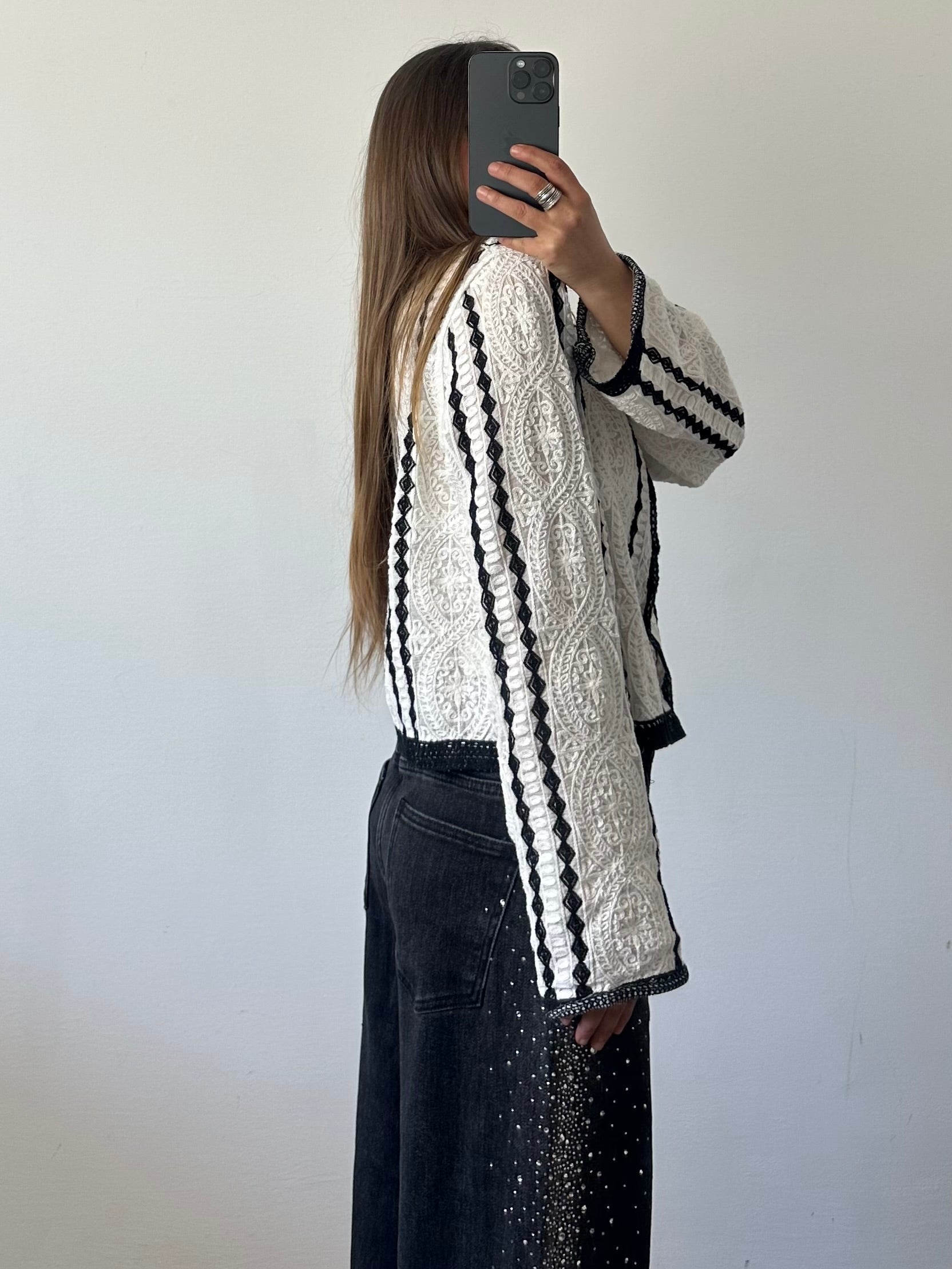 Cardigan GRECHE 100% cotone bianco-nero