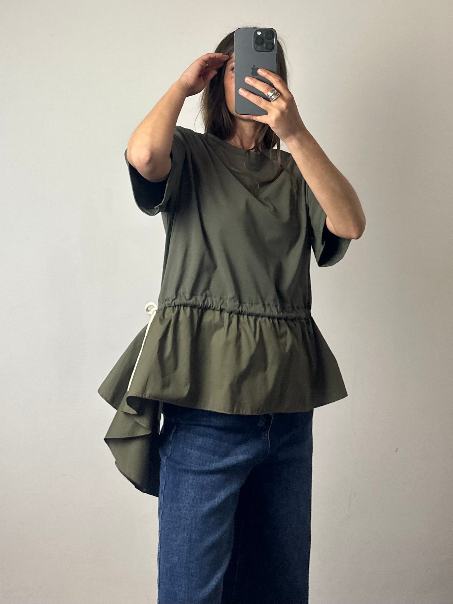 T-shirt volant in cotone verde