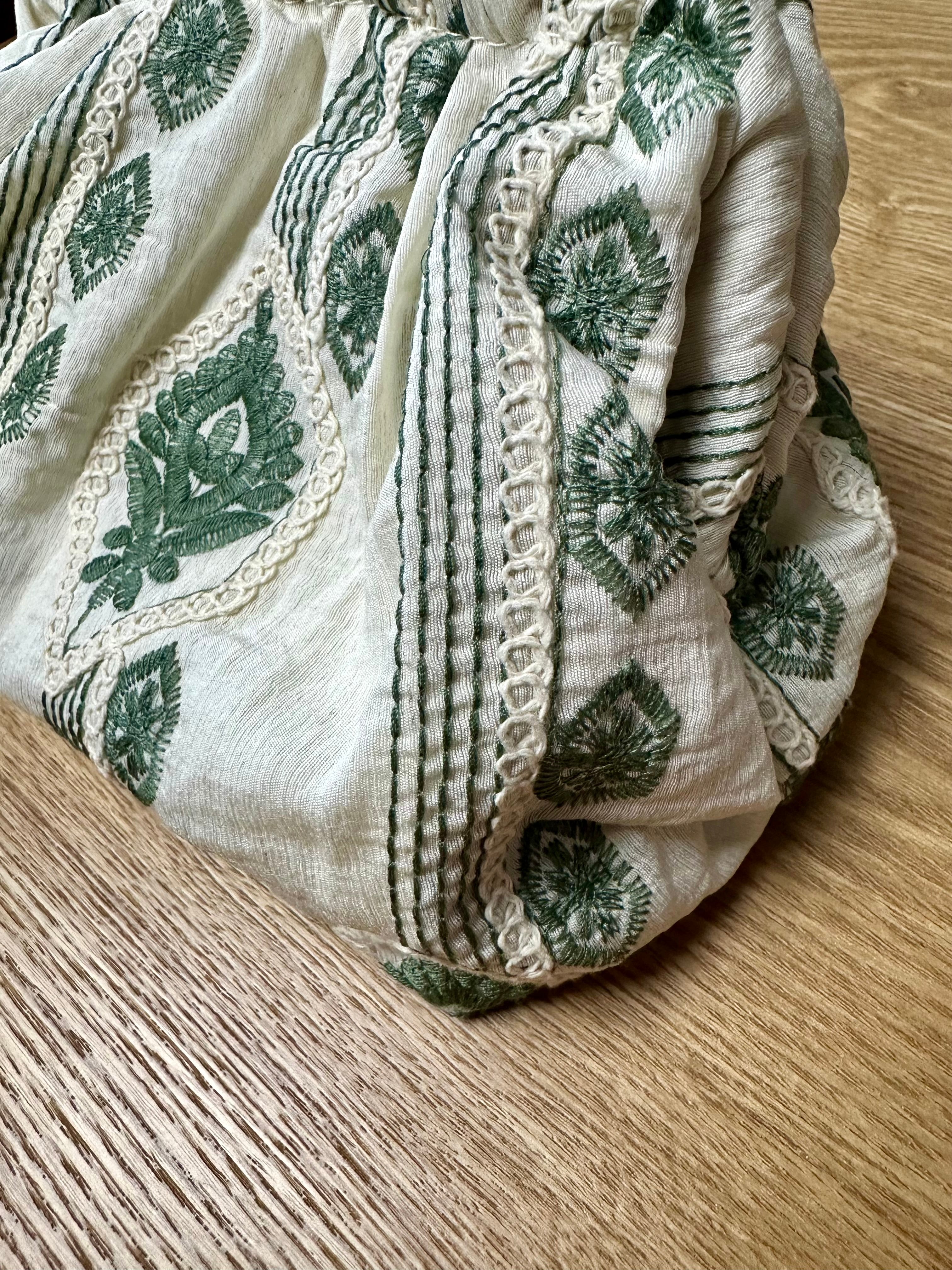 BORSA pasticcino ricamato pizzo verde