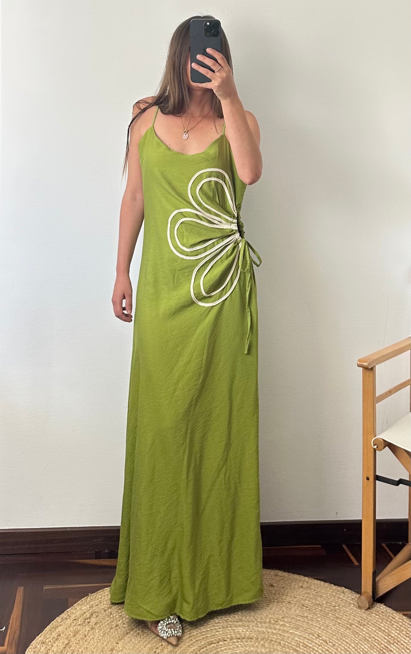 ABITO Fiore con cut out verde pistacchio