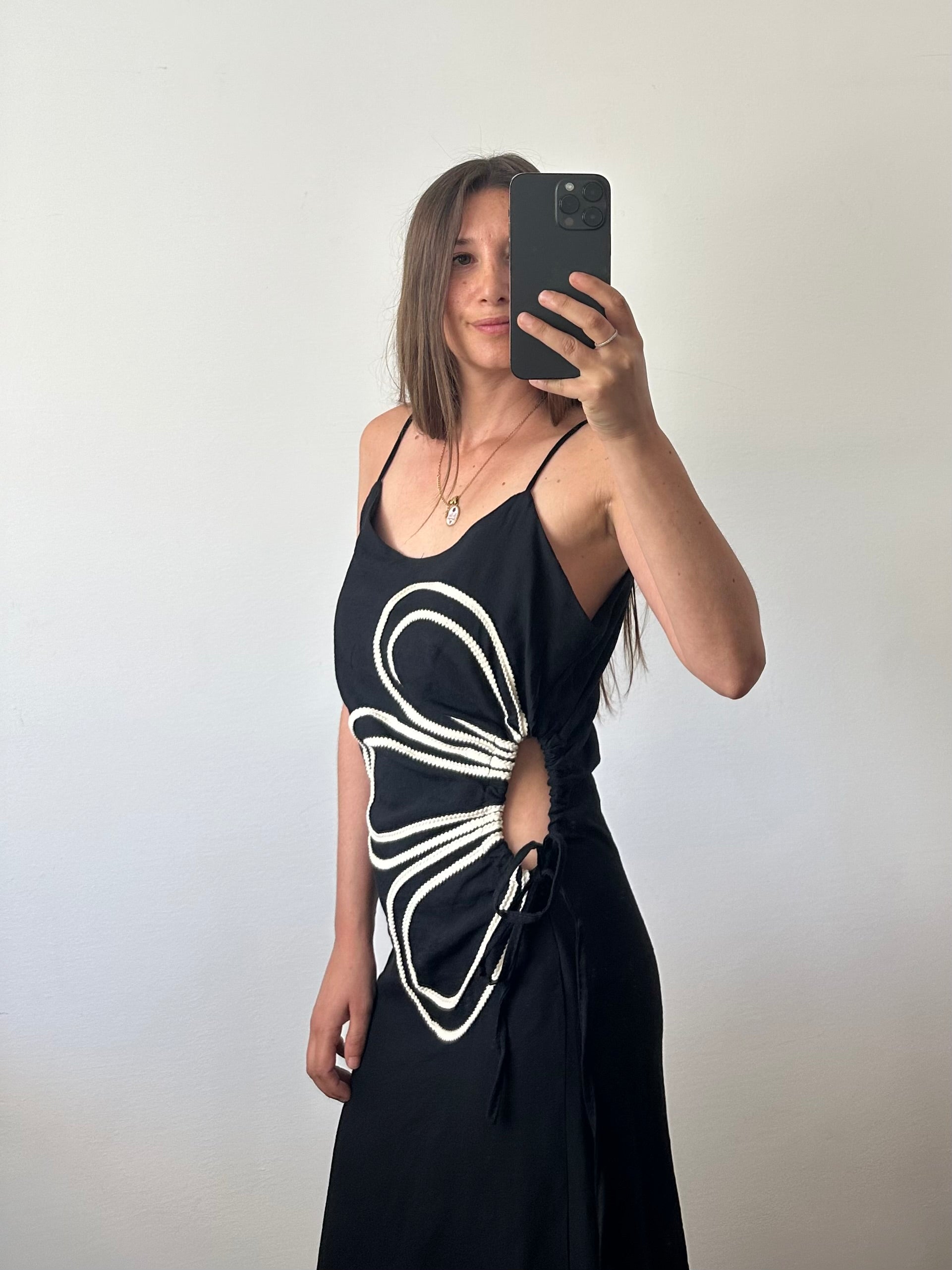 ABITO Fiore con cut out nero