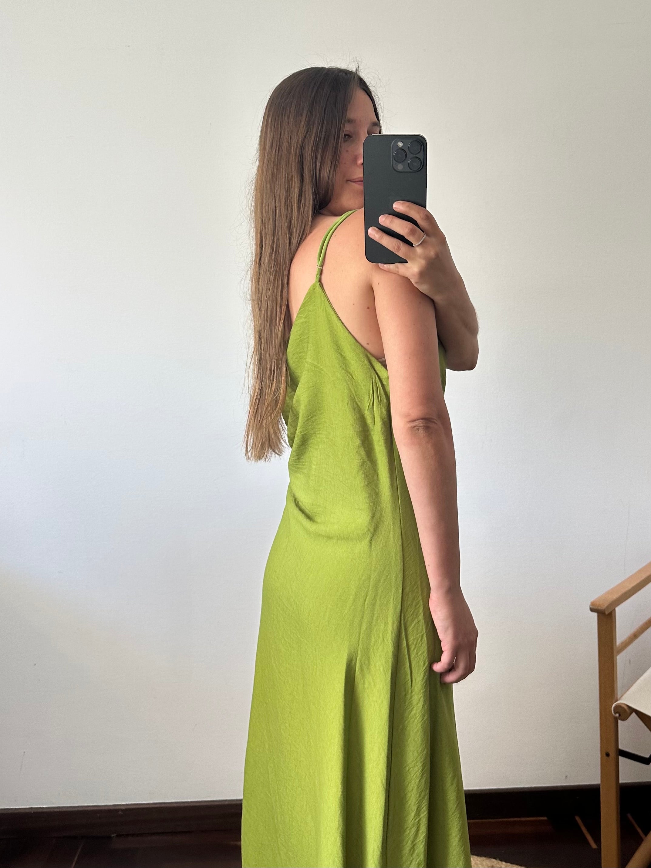 ABITO Fiore con cut out verde pistacchio