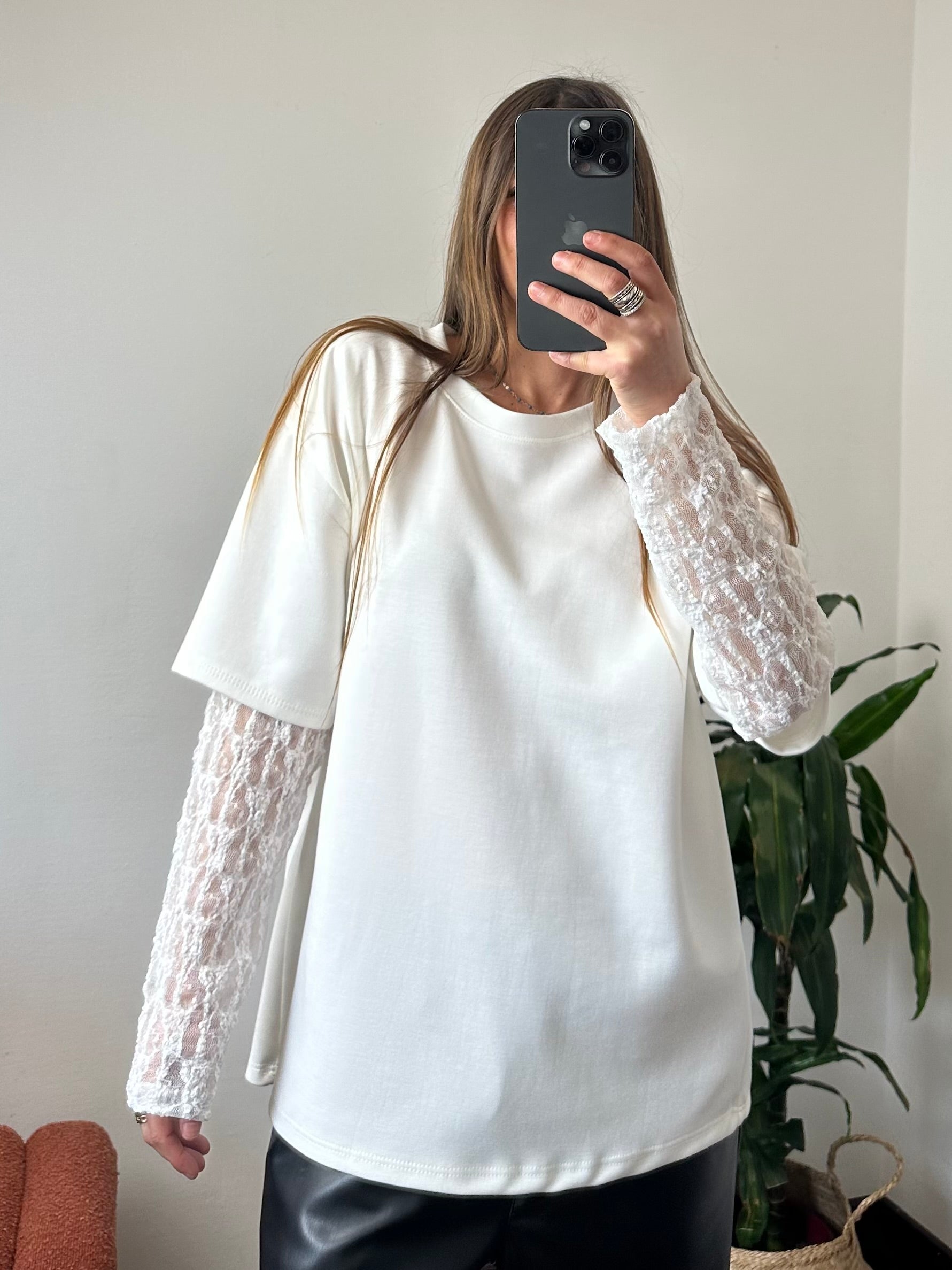 T-shirt con maniche in pizzo BIANCO