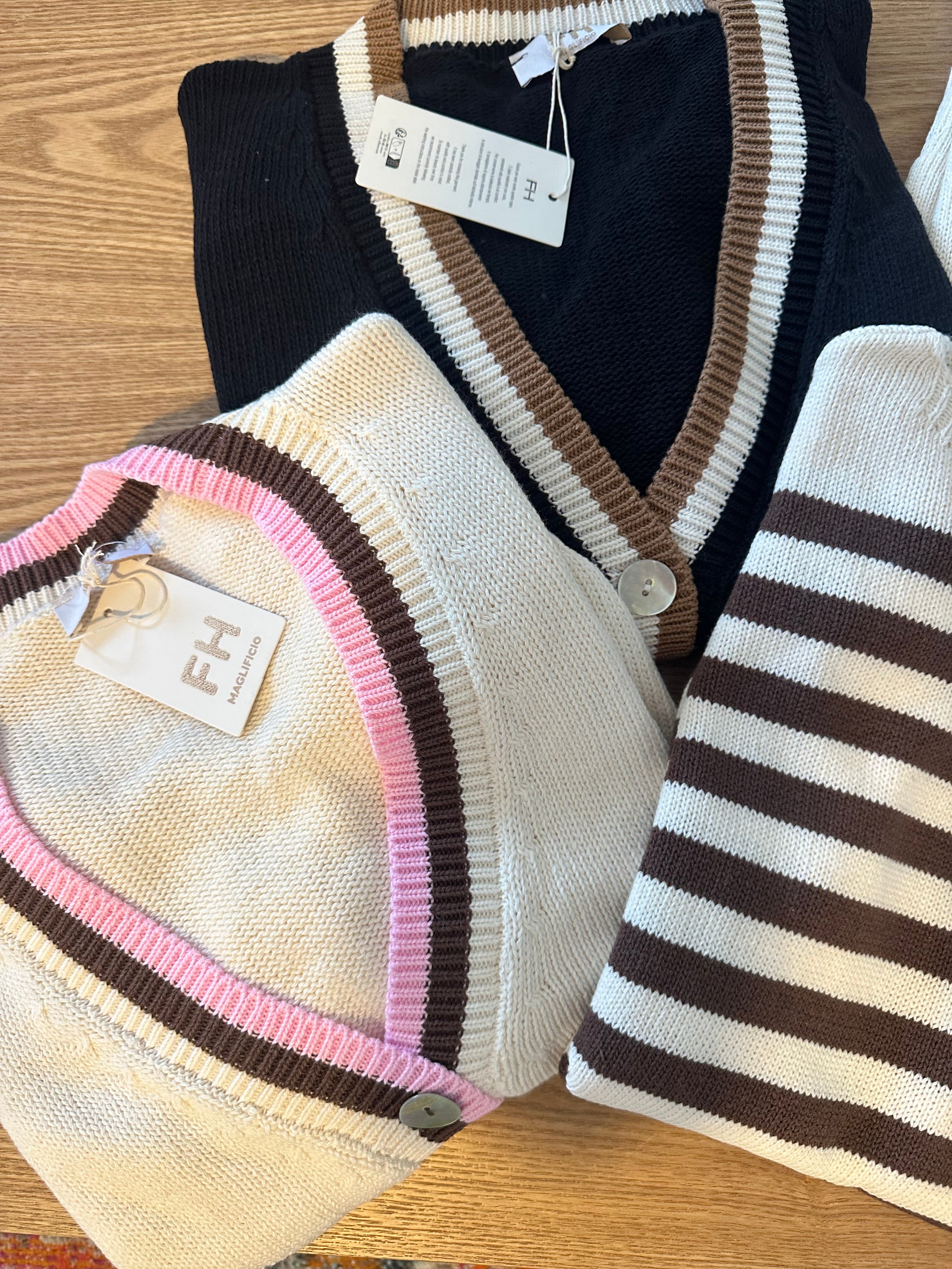 CARDIGAN SCOLLO A V misto cotone NERO