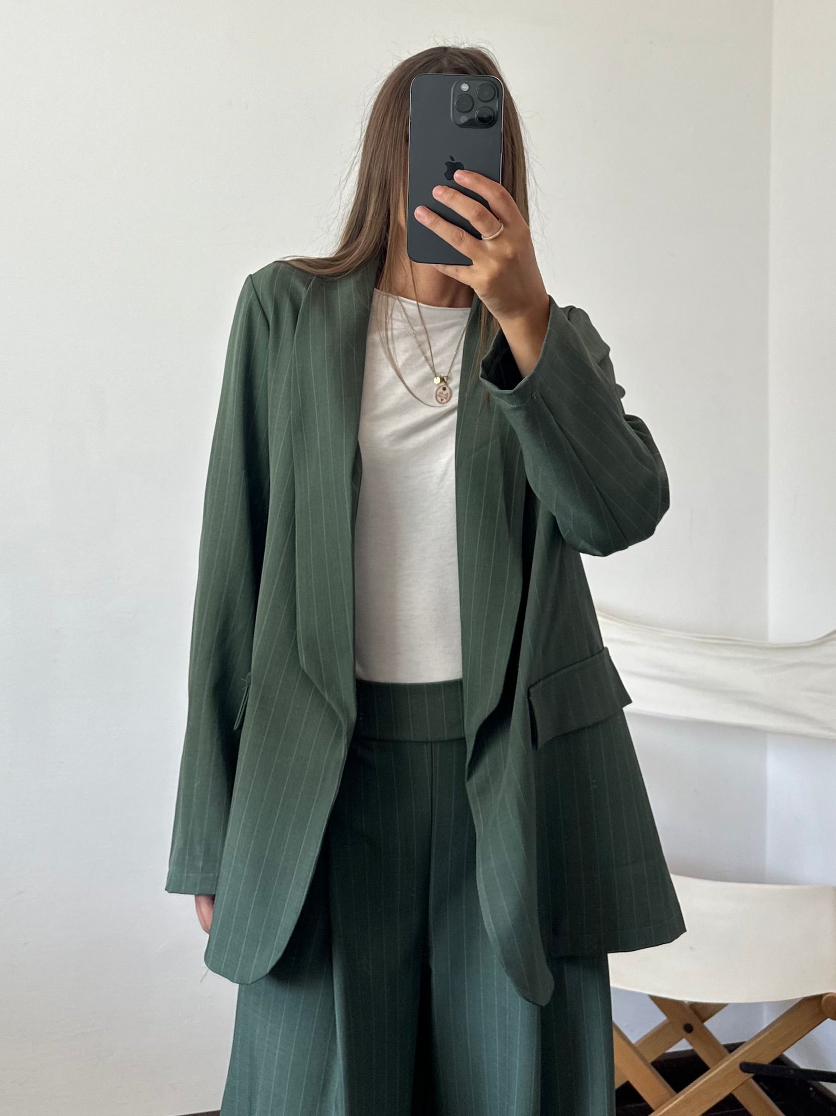 COORDINATO GESSATO con PINCE VERDE