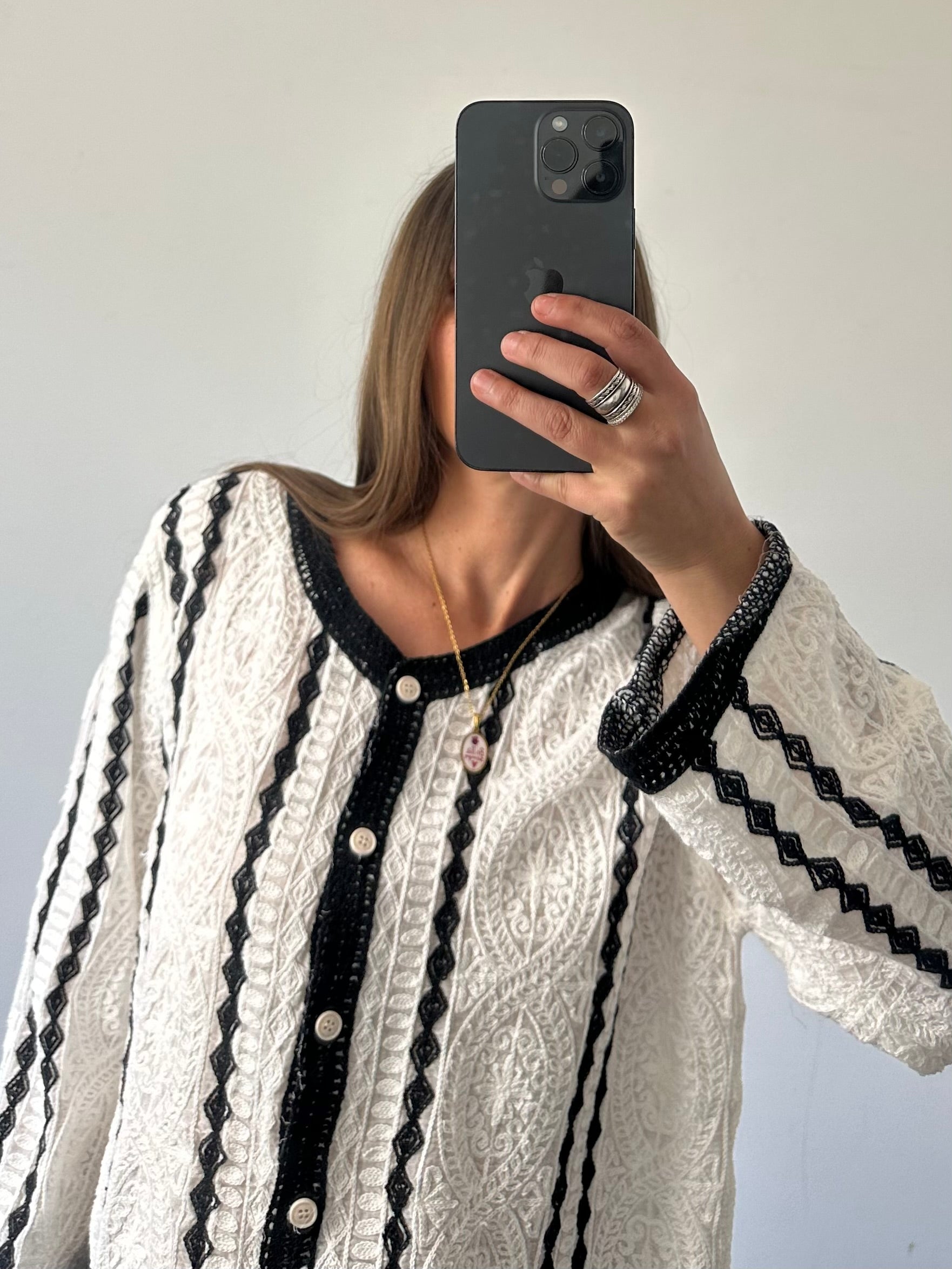 Cardigan GRECHE 100% cotone bianco-nero