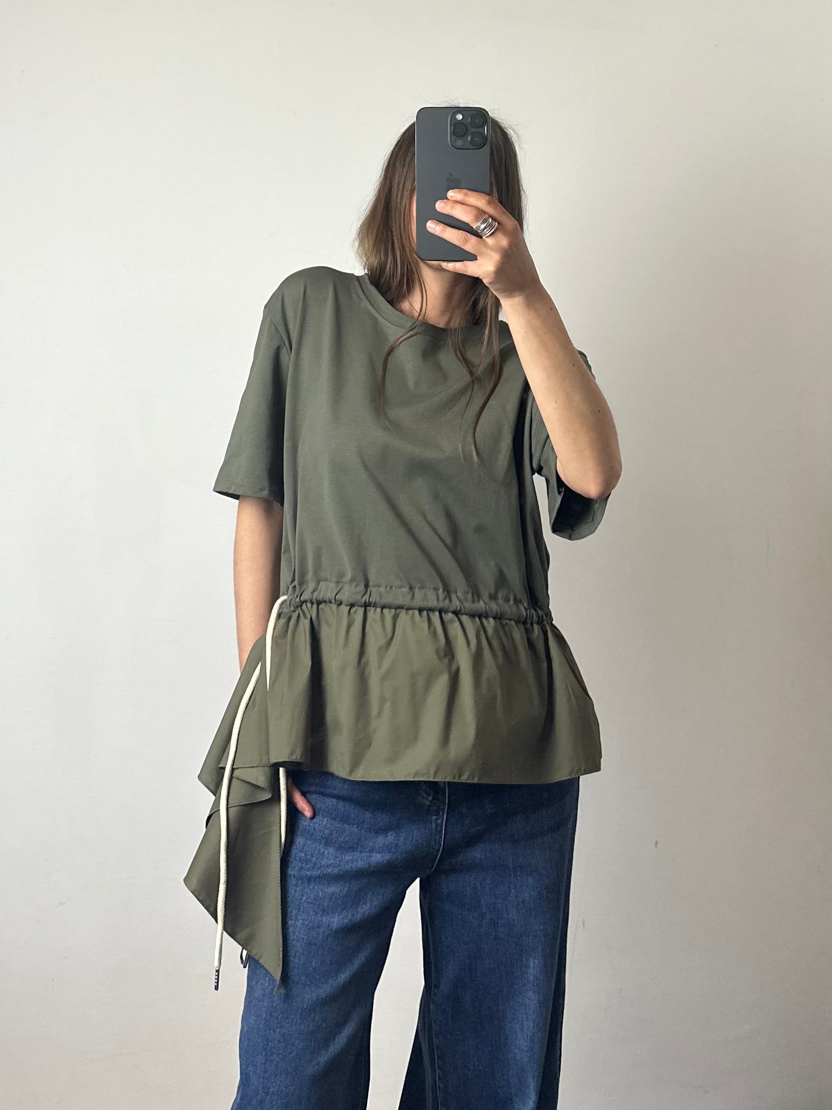 T-shirt volant in cotone verde