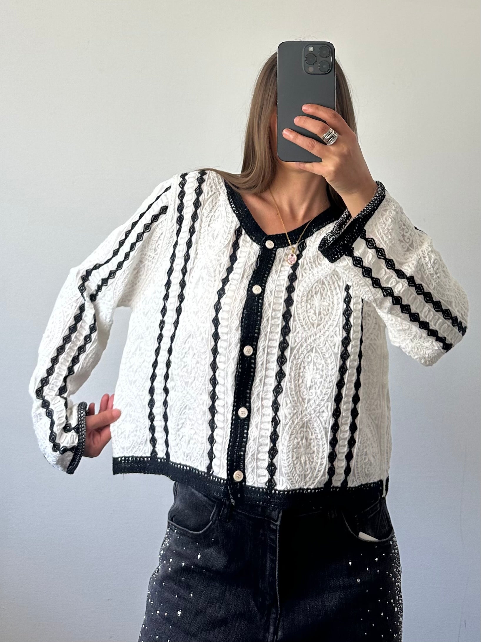 Cardigan GRECHE 100% cotone bianco-nero