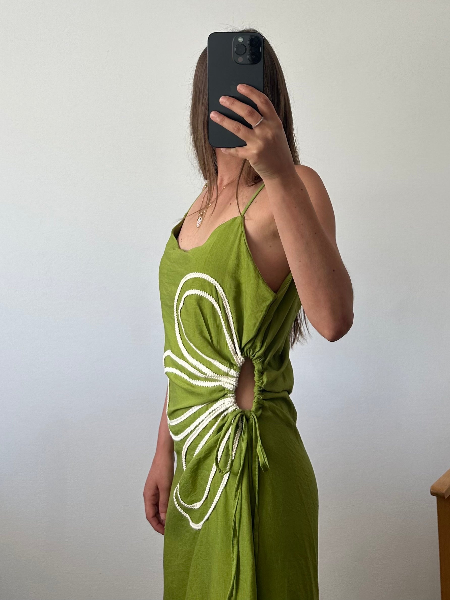 ABITO Fiore con cut out verde pistacchio