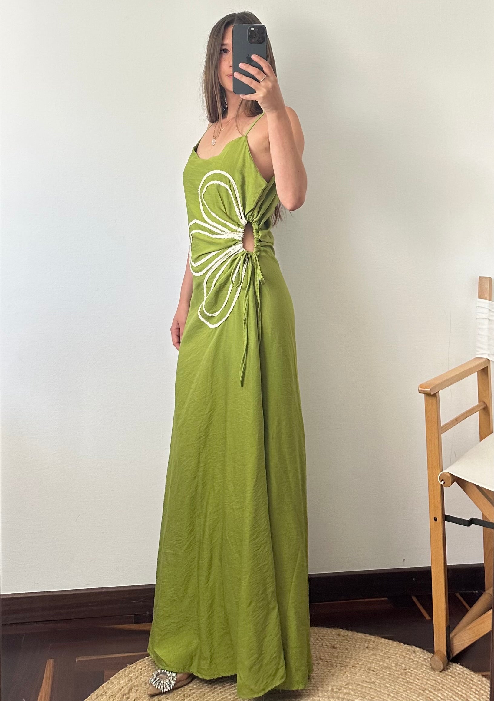 ABITO Fiore con cut out verde pistacchio