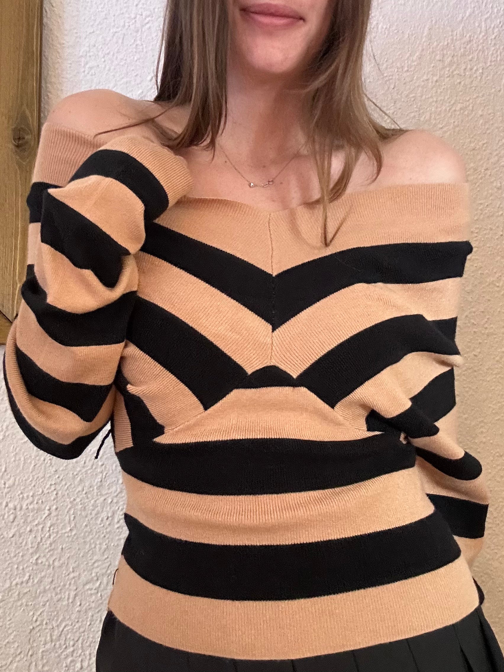 MAGLIA  A RIGHE NERO-BEIGE
